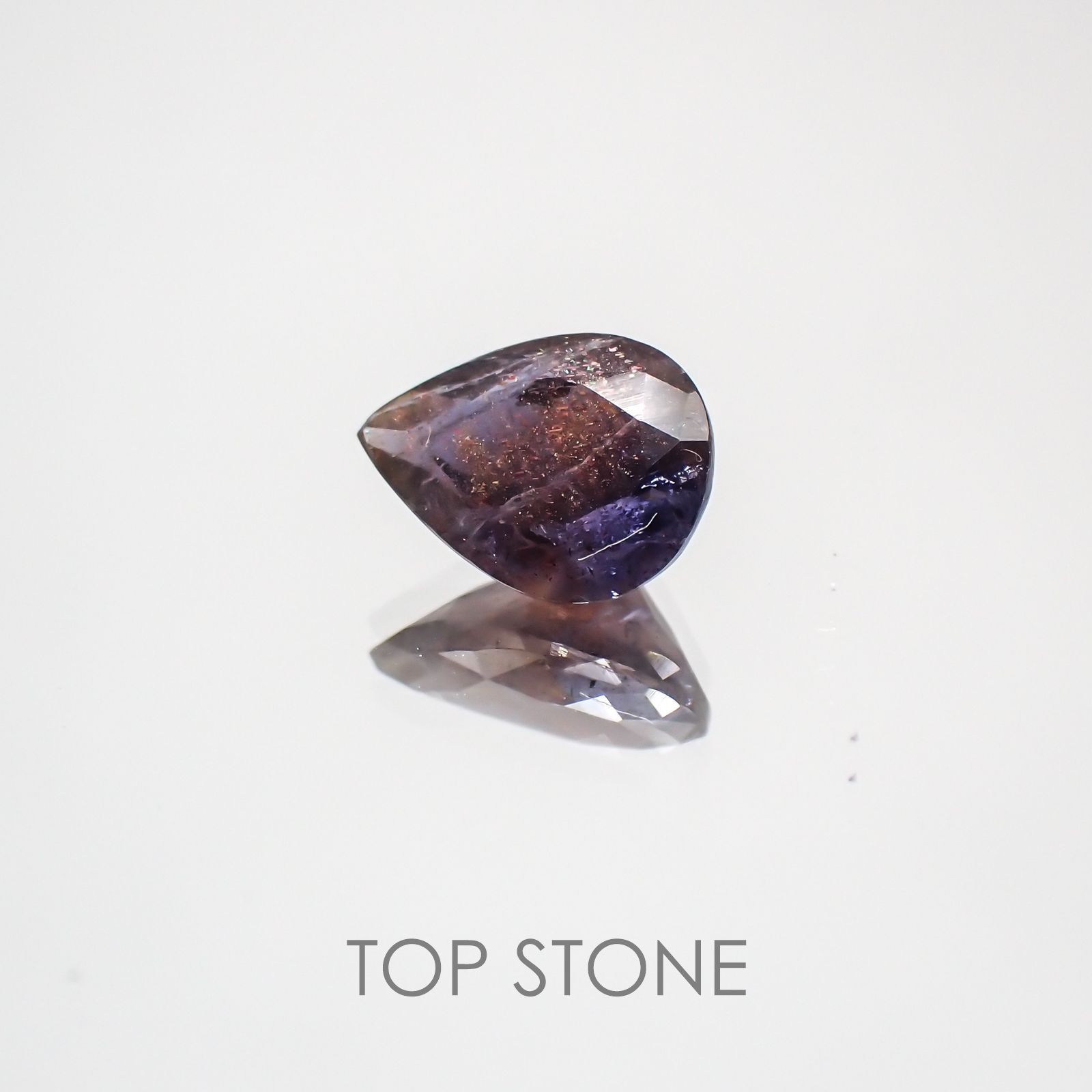 ブラッドショットアイオライト インド産 ルース 0.85ct[210310445]7.9×5.9mm前後