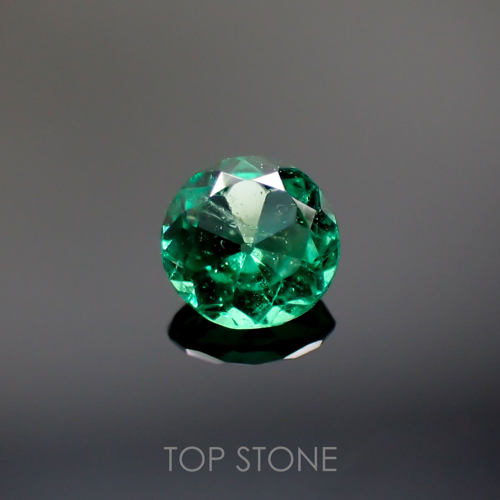 エメラルド(宝石名エメラルド) コロンビア産 0.311ct ソ付(彩珠)[211013171]4.6×4.6mm前後