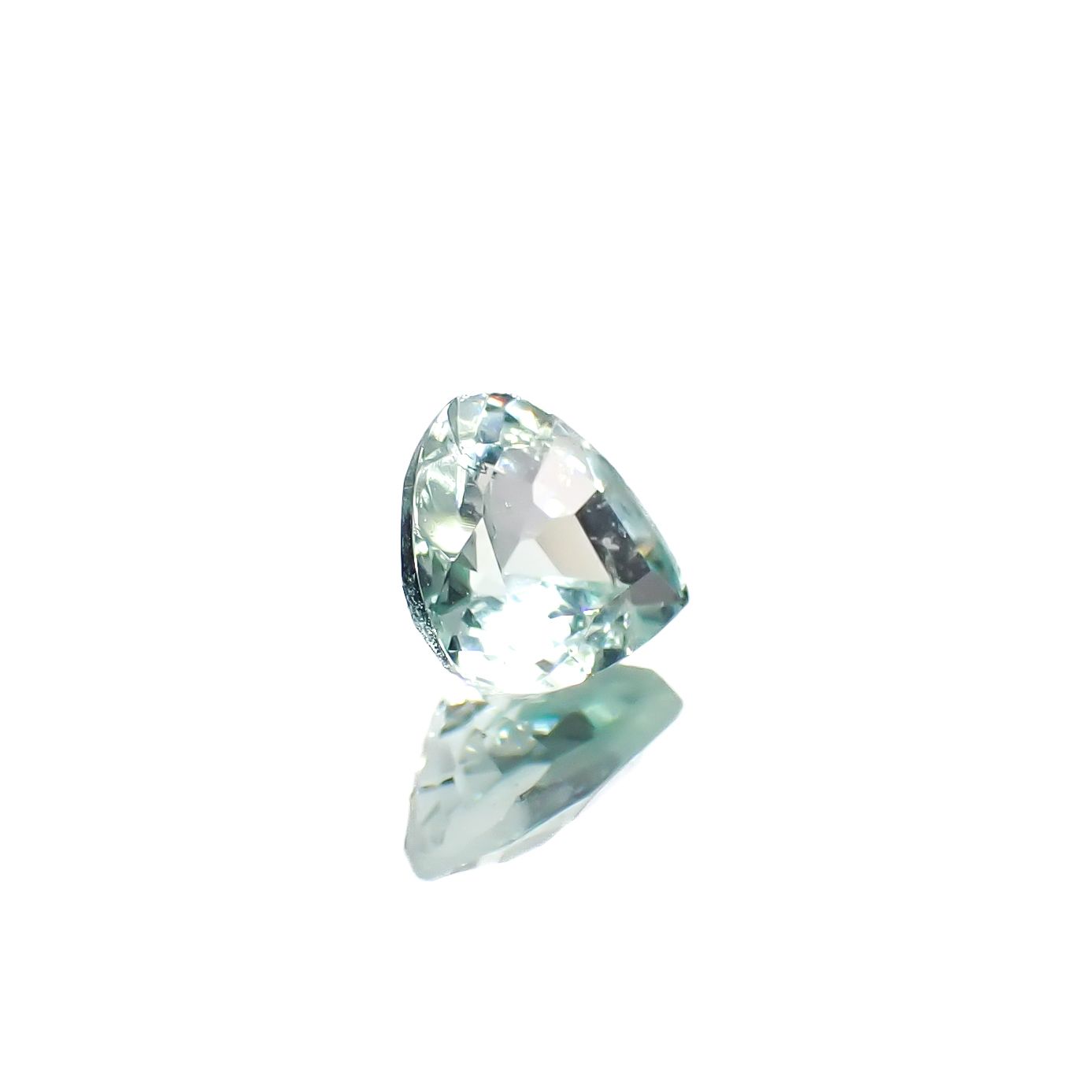 ミントベリル ブラジル産 0.33ct[240728594]5x4.7mm前後