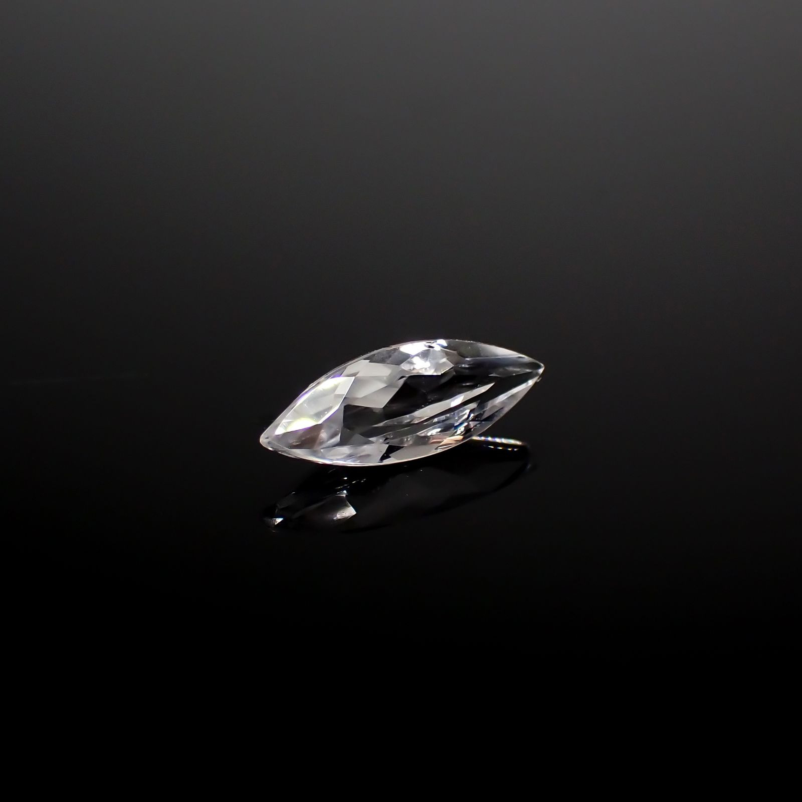 フェナカイト ブラジル産 0.71ct[240226271]10.8x3.7mm前後
