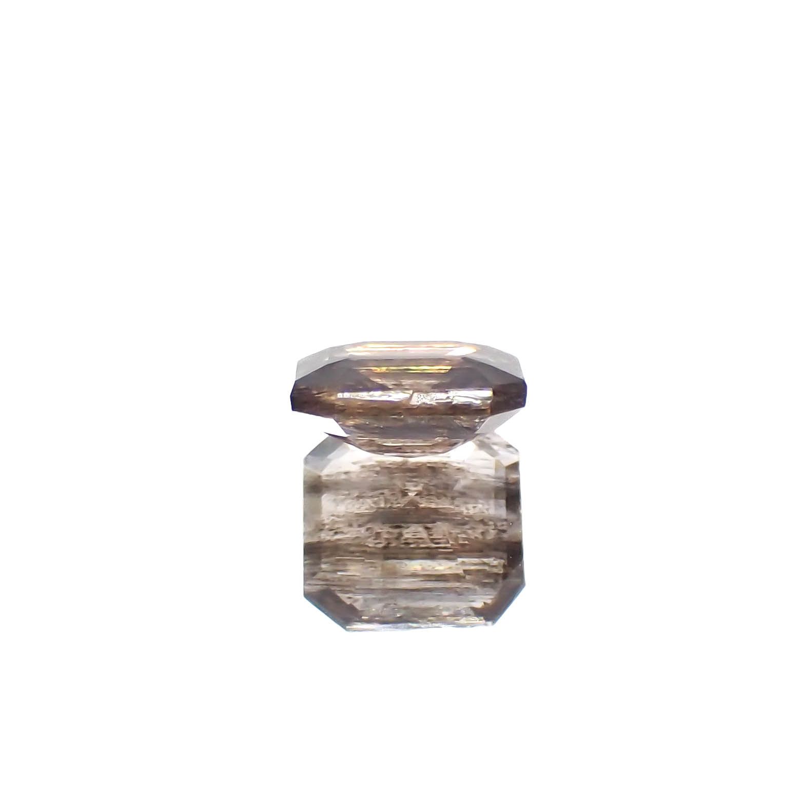 レインボースキャポライト ブラジル産 0.68ct[230320923]5.8x5.8mm前後