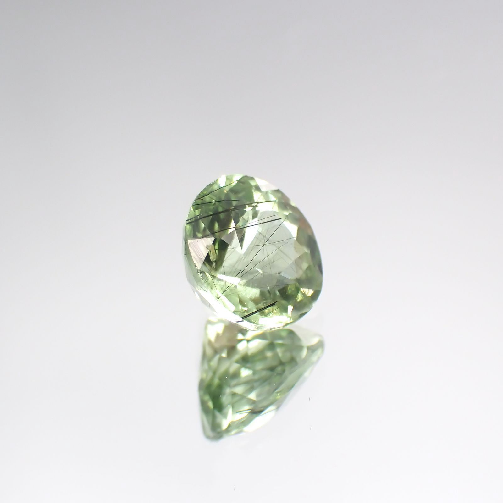 ルドウィジャイトインペリドット(宝石名ルドウィジャイトインペリドット)パキスタン産 2.16ct 識別済[231224377]7.7x7.7mm前後