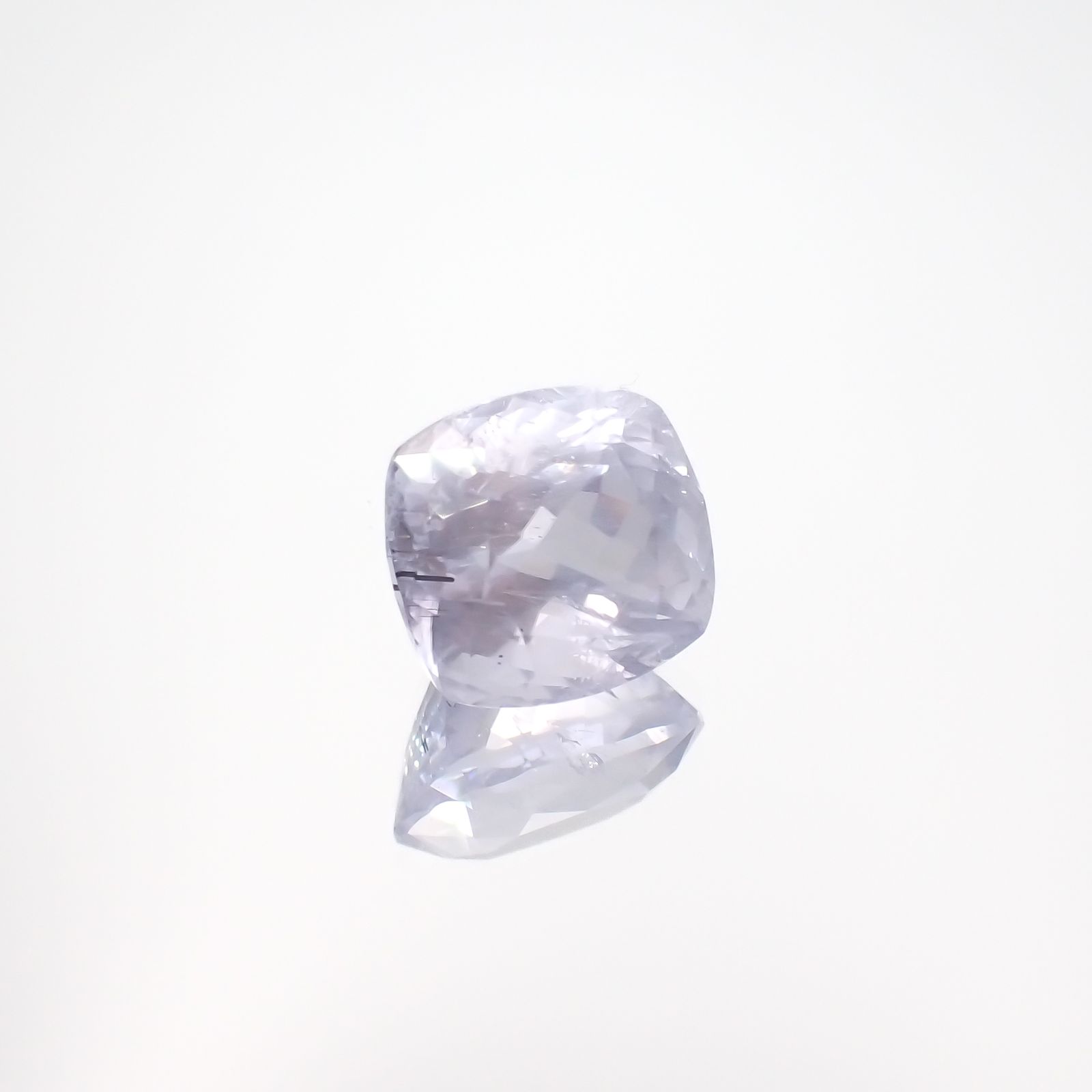 スキャポライト フルオレッセンス ミャンマー・モゴック産 4.22ct[230421436]10.1x9.2mm前後