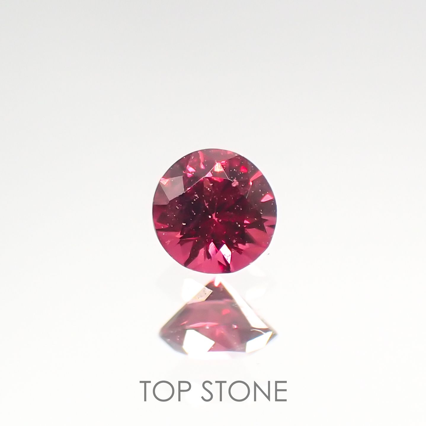 レッドスピネル ビルマ産 ルース 0.12ct[210812856]3×3mm前後 | TOP STONE(トップストーン)