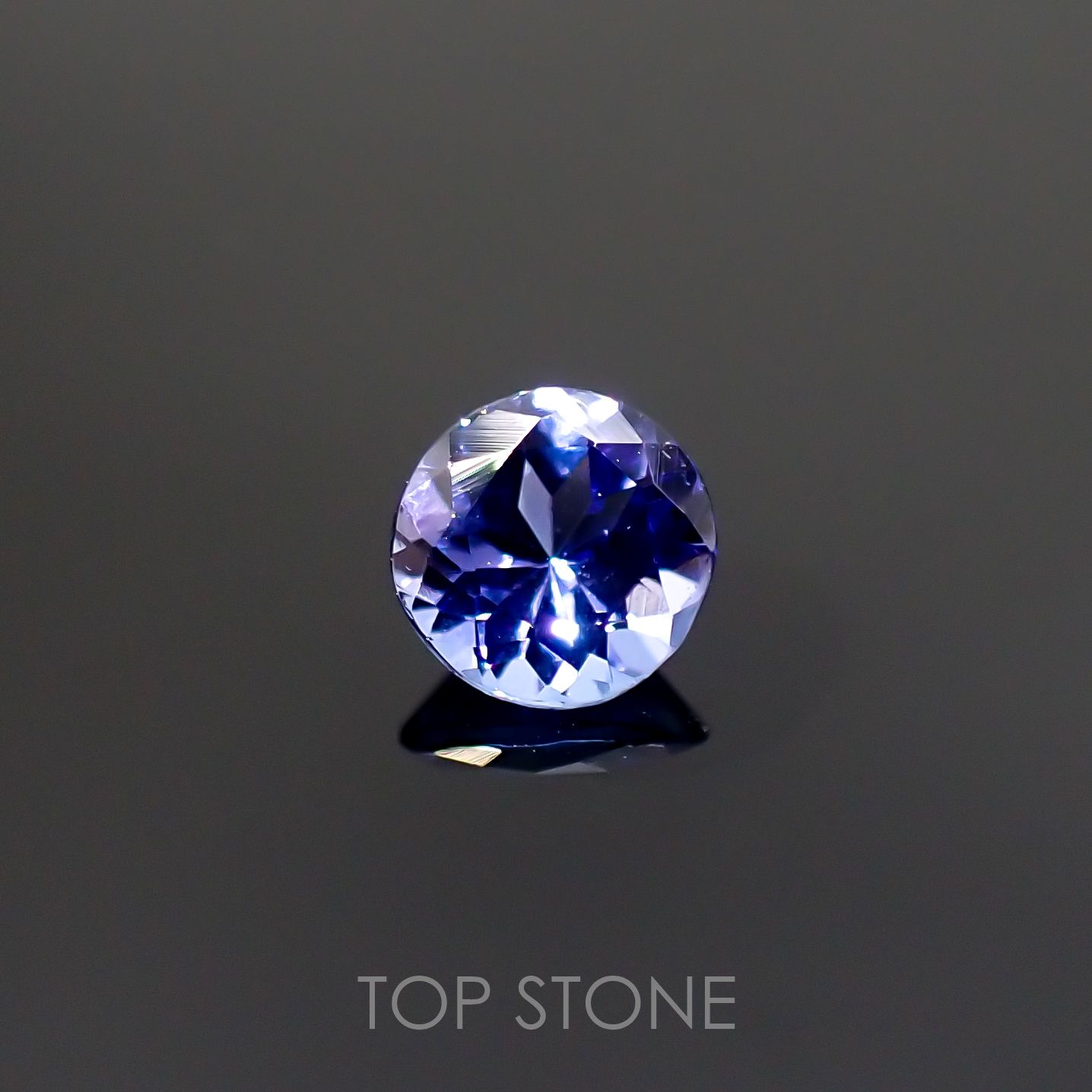 タンザナイト(宝石名タンザナイト)タンザニア産 0.46ct 識別済[220516045]5x4.9mm前後