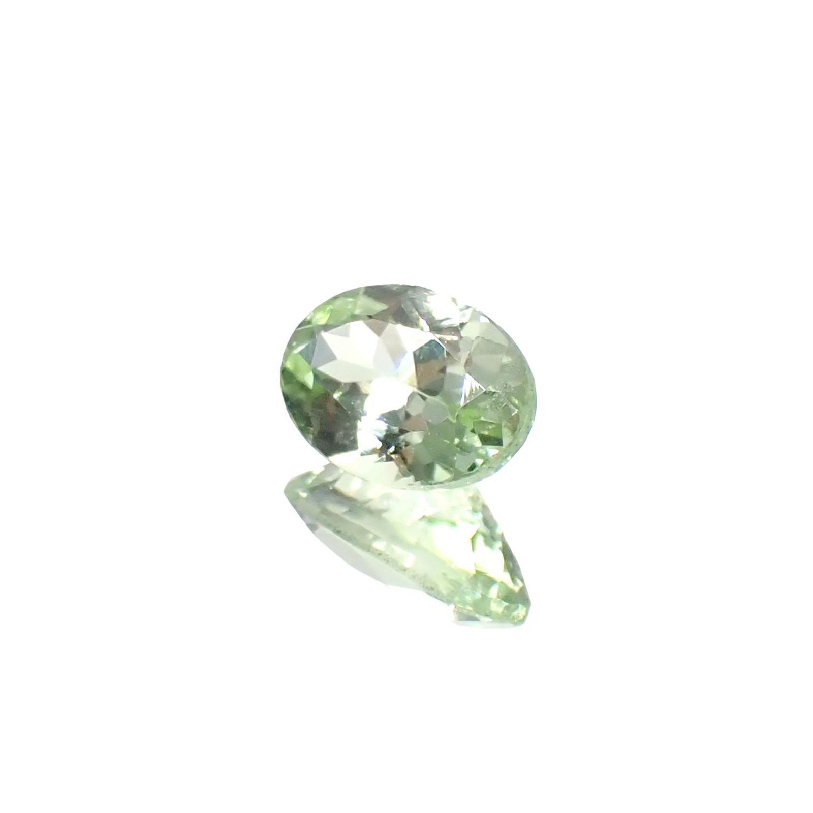 ミントペリドット パキスタン/ノルウェー産 0.48ct / 6.1x4.1mm前後 [250730636]