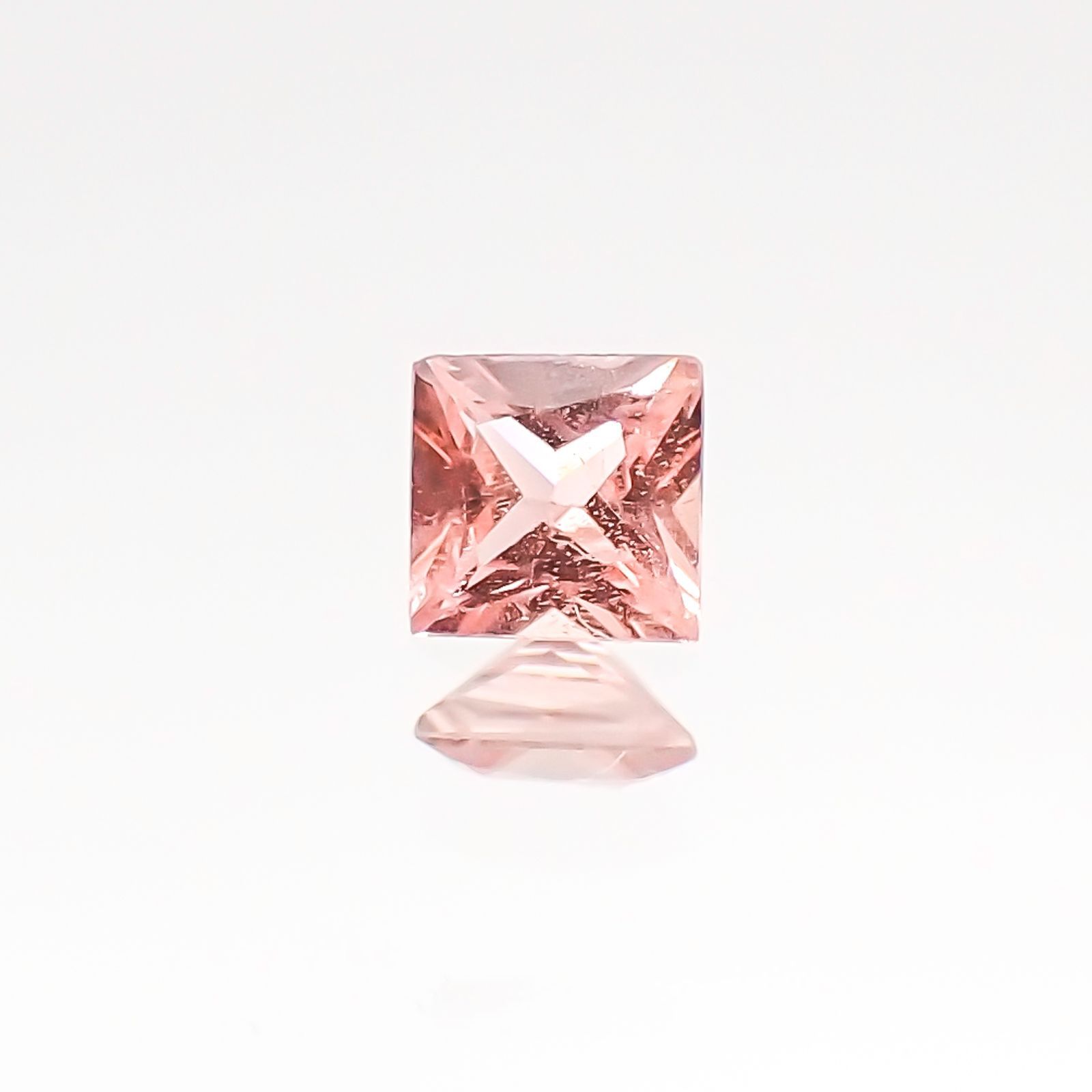 ◇プリンセスカット◇パパラチャサファイア ソーティング付き スリランカ産 ルース 0.095ct[20116959]2.61×2.56mm前後