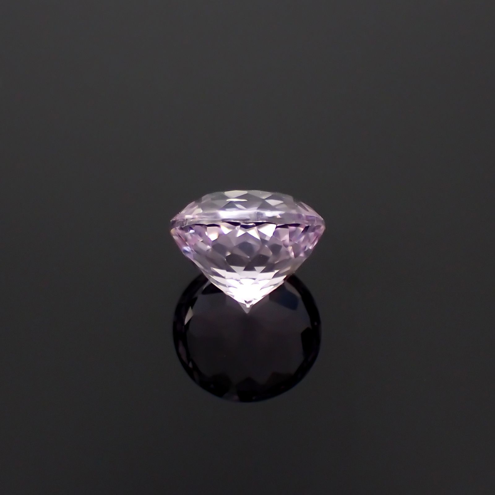 クンツァイト アフガニスタン産 2.40ct [251124348]7.9x7.9mm前後