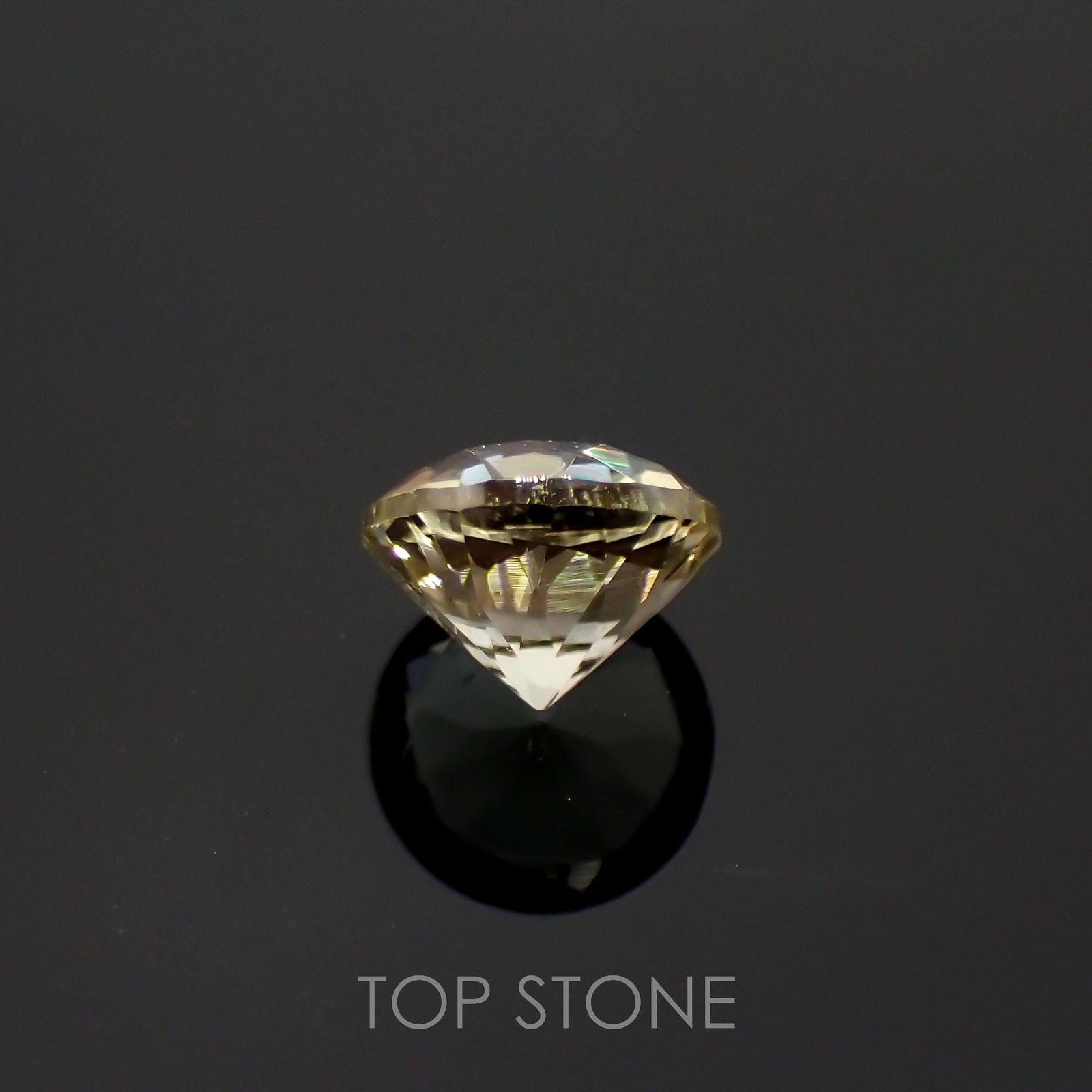 バイカラーオレゴンサンストーン(宝石名ラブラドライト)アメリカ・オレゴン州産 0.82ct 識別済[220616439]6.1x6.1mm前後