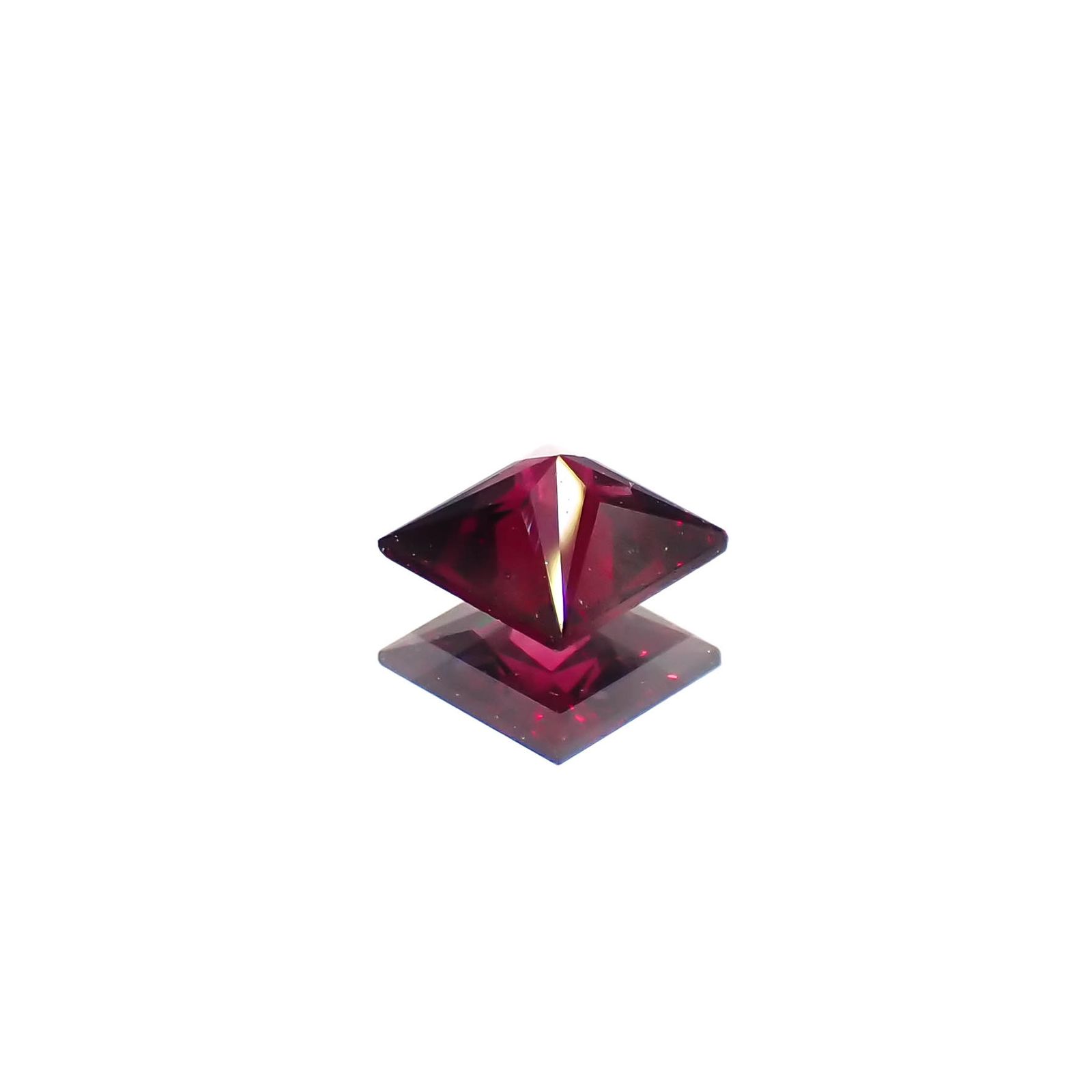 ◇プリンセスカット◇アントヒルガーネット(クロムパイロープガーネット) アメリカ・アリゾナ州産 0.34ct[240527830]3.9x3.9mm前後