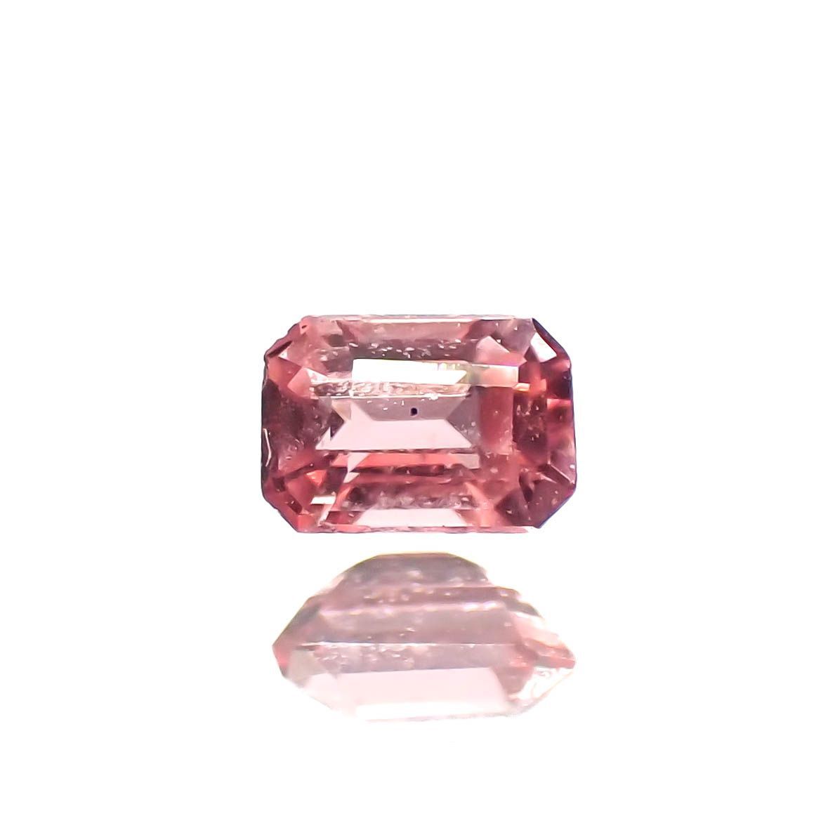 ヴェイリネナイト(宝石名ベイリネナイト)パキスタン産 0.056ct 識別済[221219290]2.5x1.7mm前後