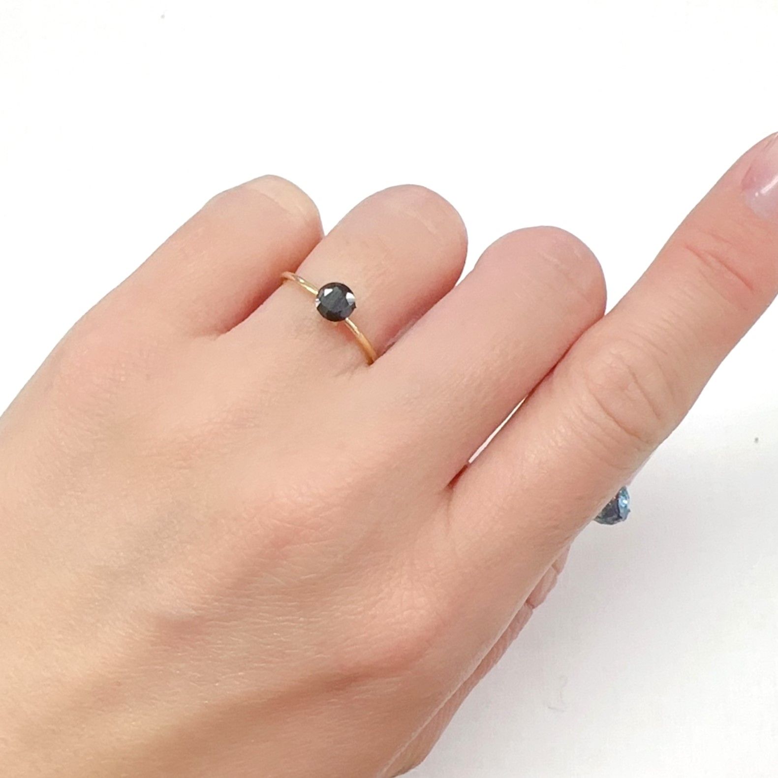レインボースキャポライト ブラジル産 0.42ct [240326857]4.9x4.9mm前後