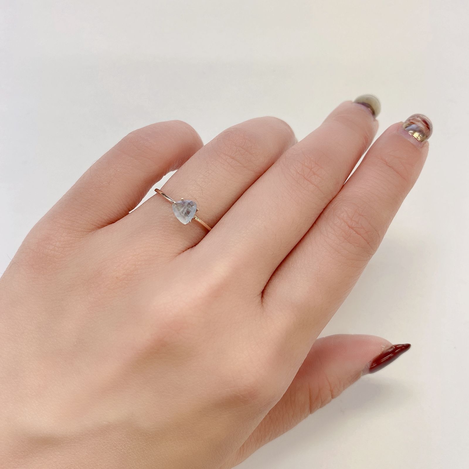 ユークレース(宝石名ユークレース)ブラジル産 0.346ct ソ付(彩珠)[231124255]5.4x5.7mm前後