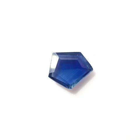 ◇カスタムカット◇サファイア(宝石名サファイア)マダガスカル産 0.55ct 識別済[231225185]5.7x5.9mm前後