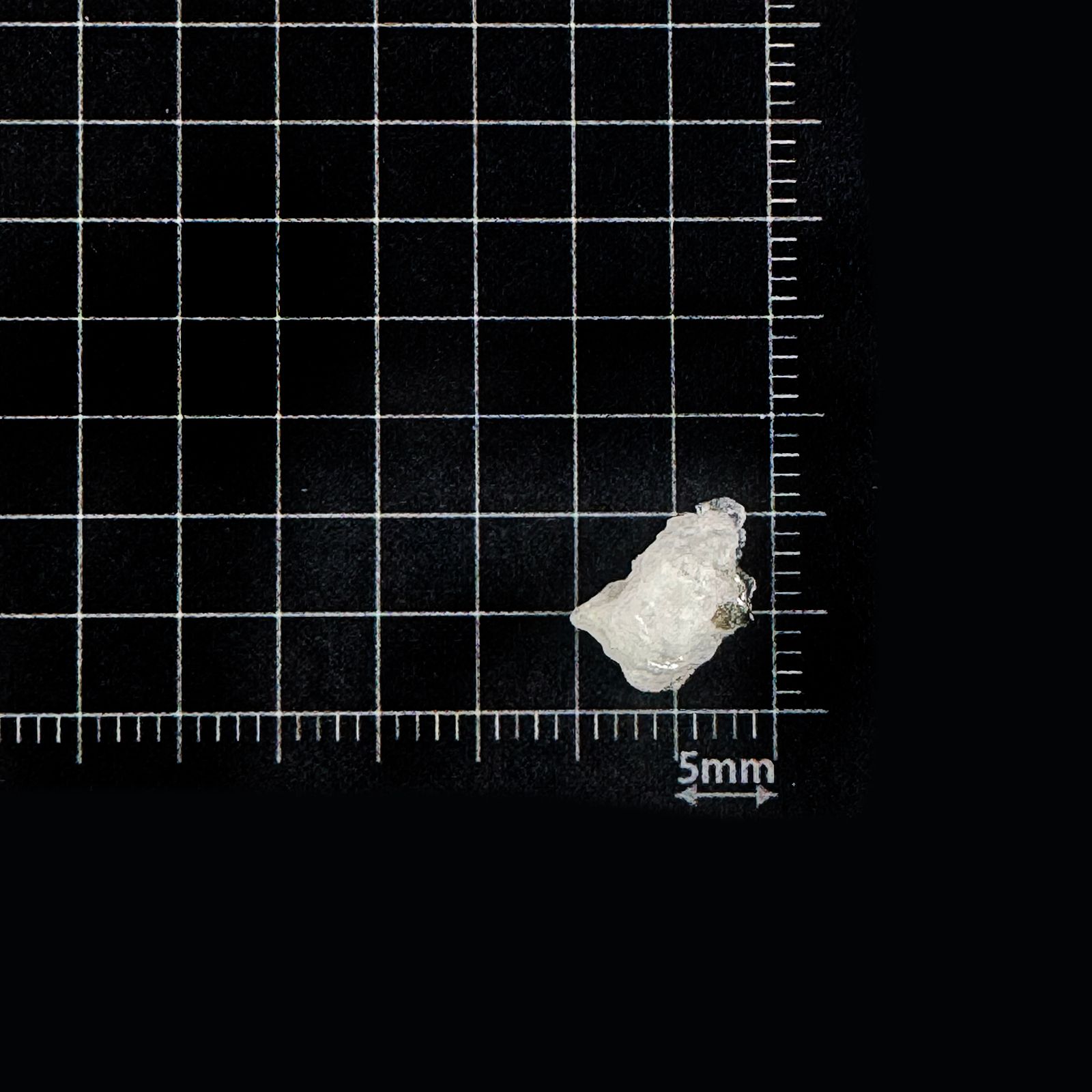 フェナカイト 原石 ロシア産 2.60ct [250730800]10.3x6.6mm前後