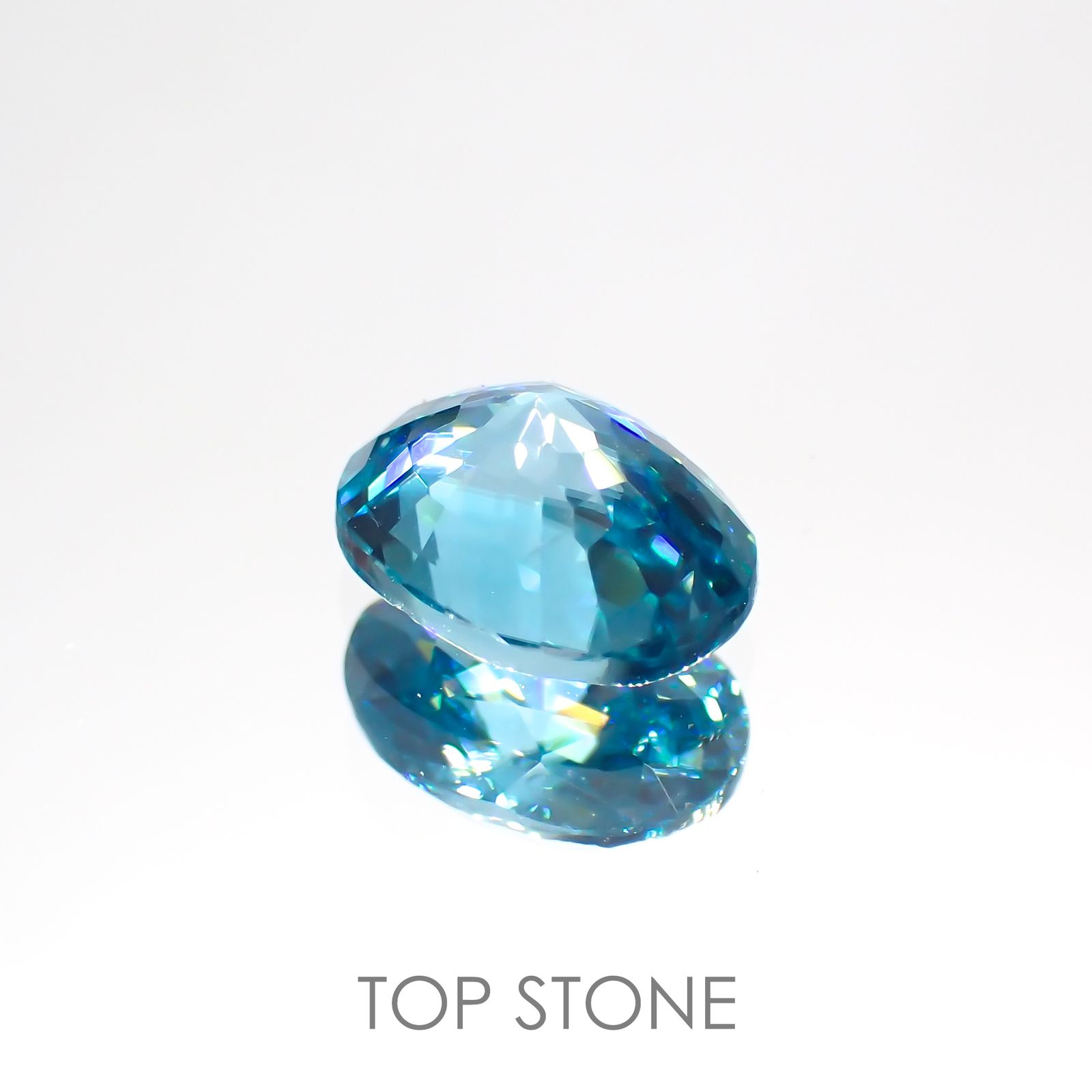 ブルージルコン(宝石名ジルコン) カンボジア産 1.85ct 識別済[20063296]7.8×6mm前後