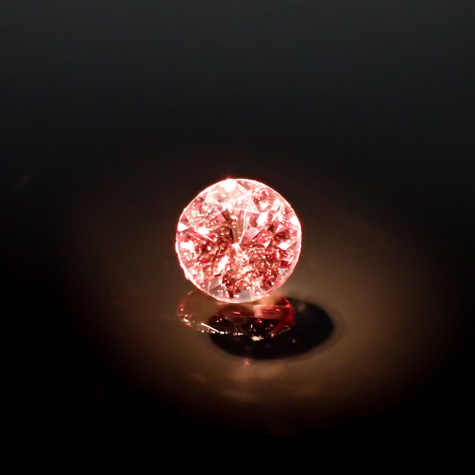 ドラゴンガーネット タンザニア産 0.35ct[241029210]4x4mm前後