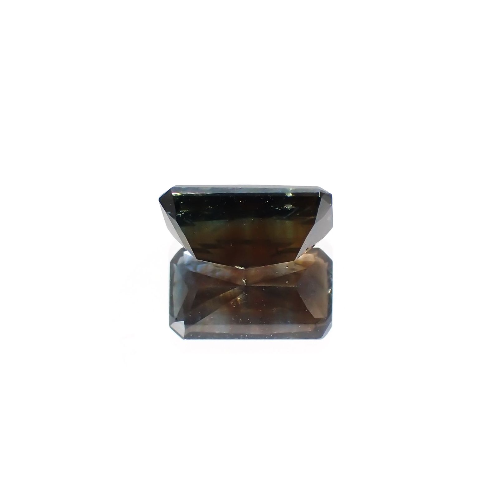 ゴールドシーンサファイア 非加熱(宝石名シーン・サファイア) ケニア産 ソ付(彩珠) 1.916ct / 8.9x5mm前後 [210310351]