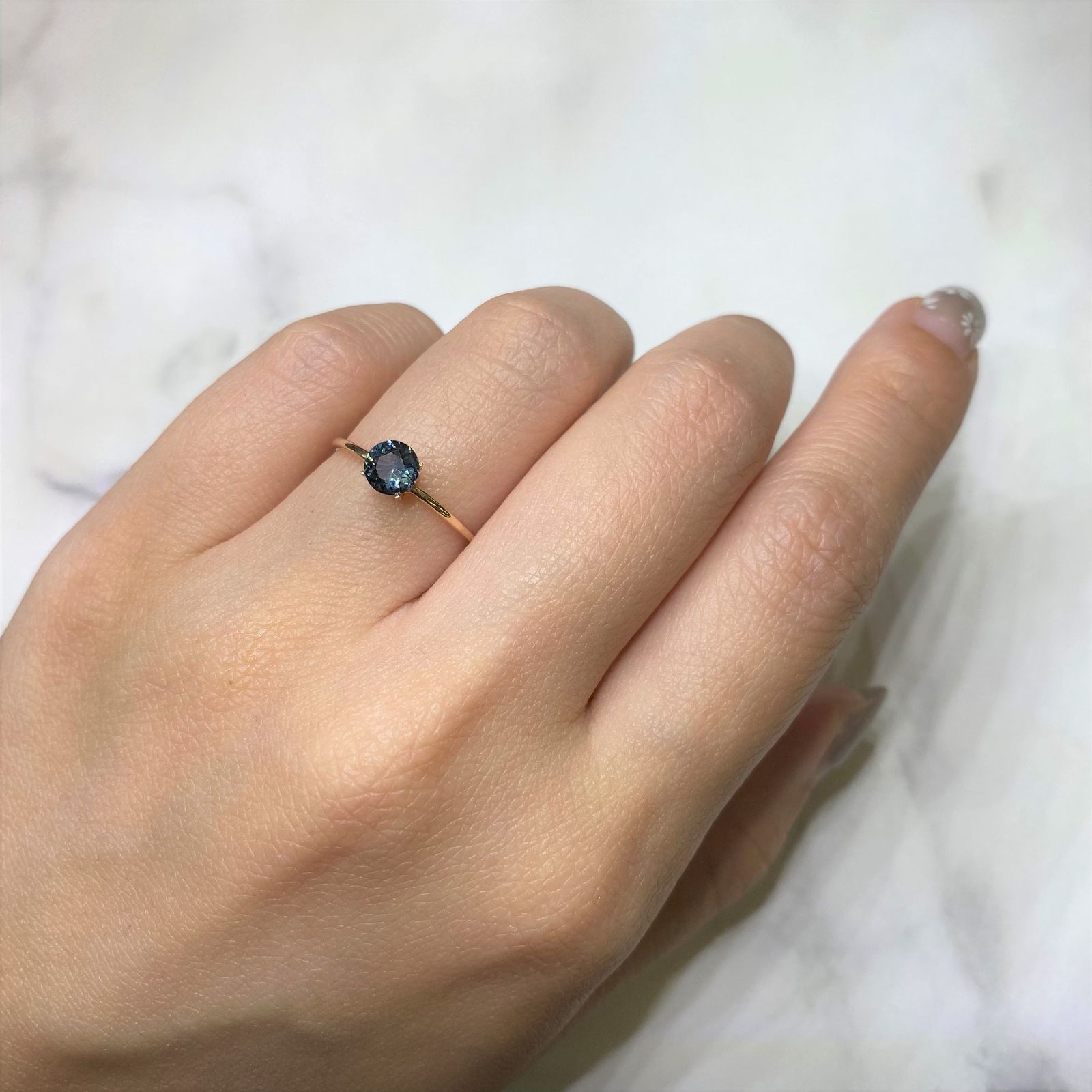 ブルーグレイッシュスピネル(宝石名スピネル) ビルマ産 0.49ct 識別済[210913463]5×5mm前後