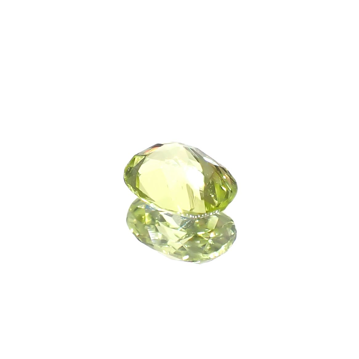 パロットクリソベリル(宝石名クリソベリル)インド産 0.33ct 識別済[240627987]4.9x3.7mm前後
