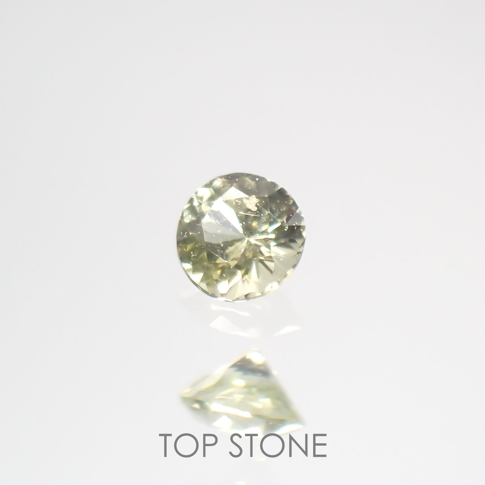 パラサイティックペリドット(宝石名ペリドット) 採取地：ロシア 0.018ct 識別済[210812865]1.5×1.5mm前後