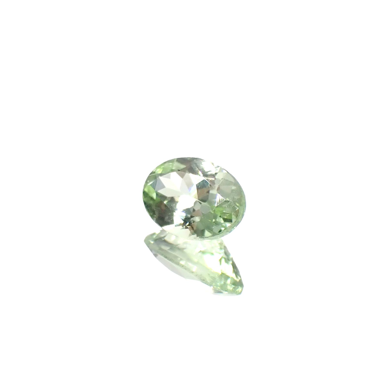 ミントペリドット パキスタン/ノルウェー産 0.48ct [250730636]6.1x4.1mm前後