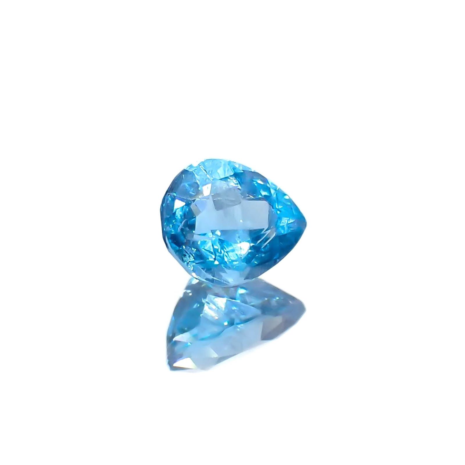 アウイナイト フルオレッセンス(宝石名アウイナイト)ドイツ産 0.28ct 識別済[250917694]4.9x4.1mm前後