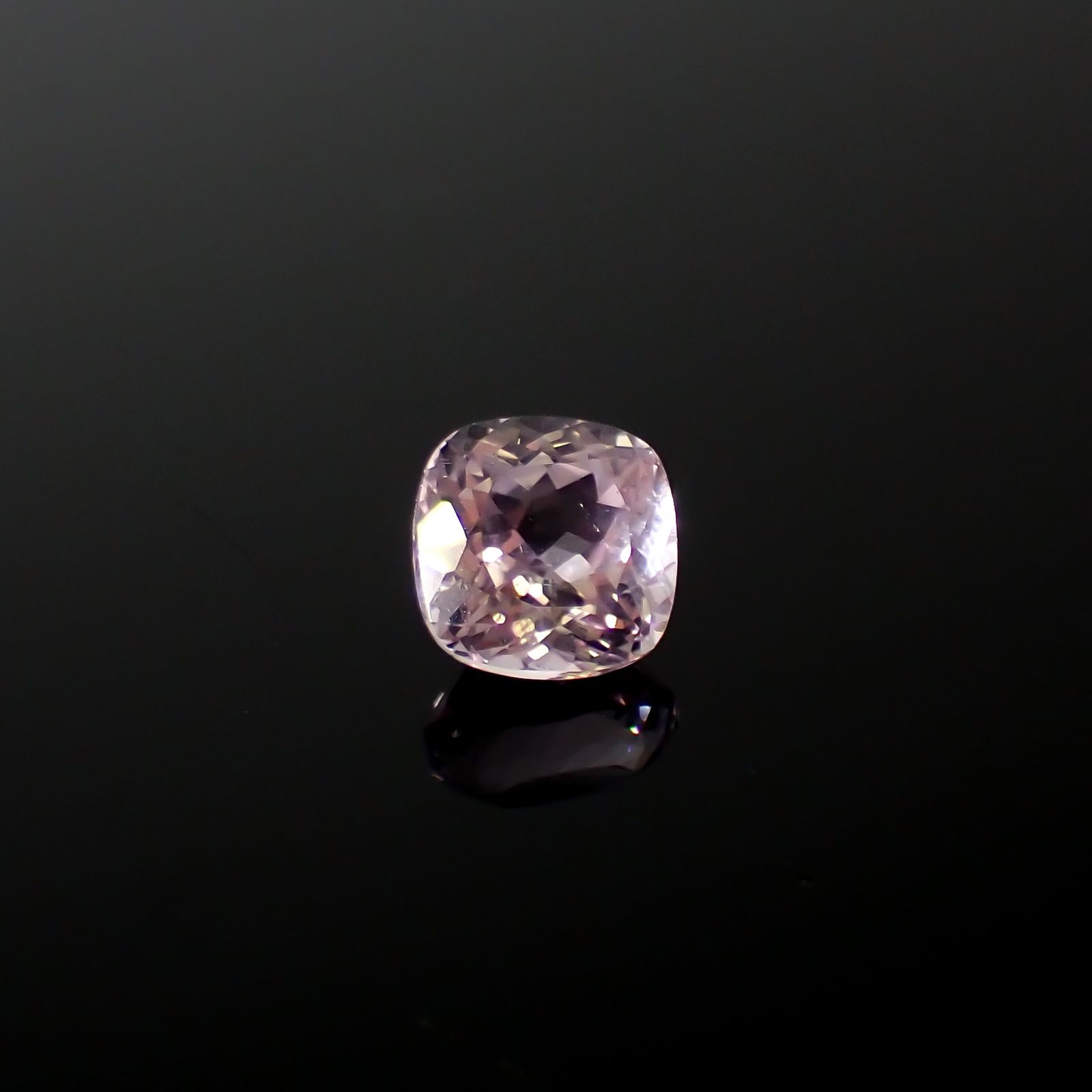 クンツァイト アフガニスタン産 1.84ct[240125359]7x7mm前後