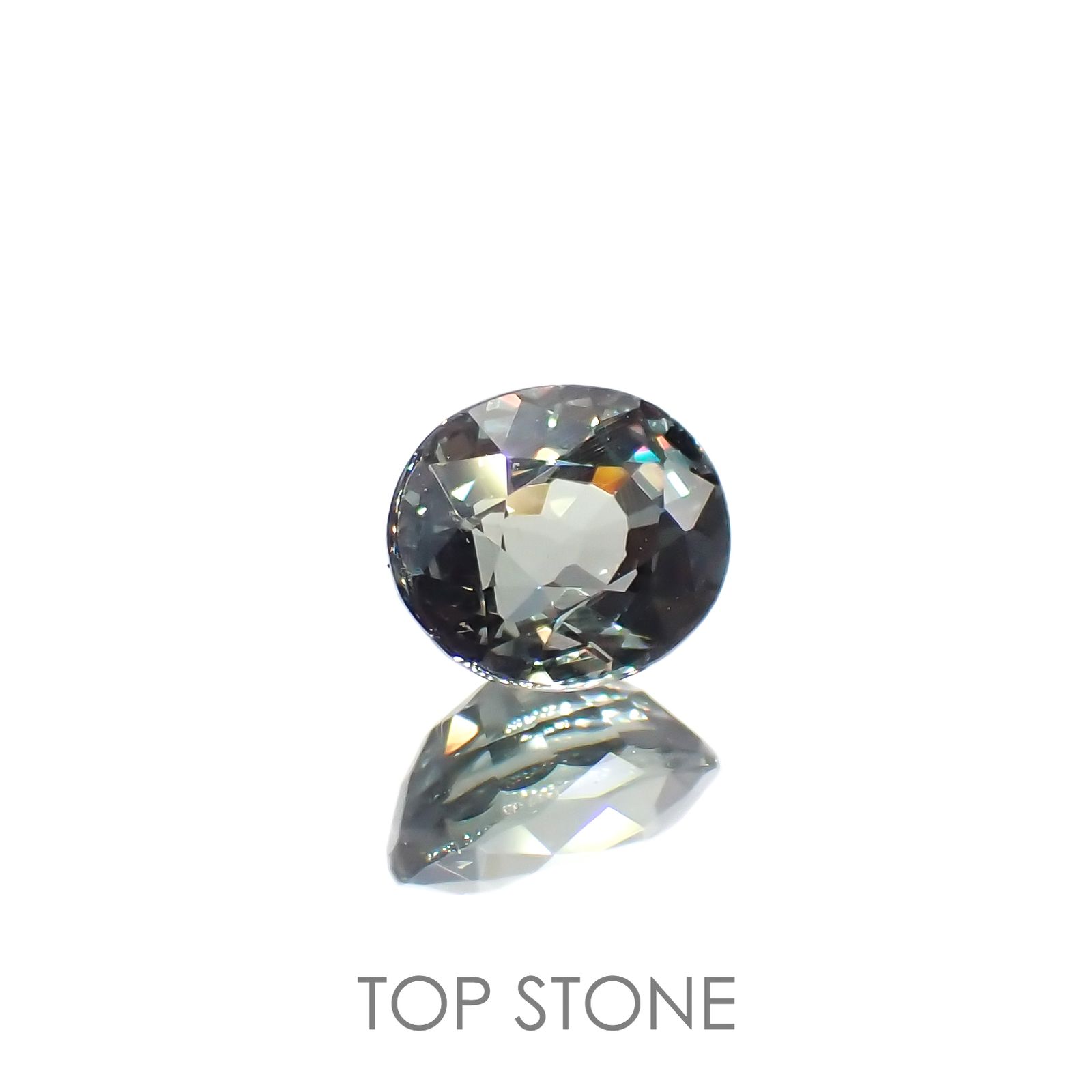 カラーチェンジガーネット アレキタイプ(宝石名ガーネット)マダガスカル・ベキリー産 0.65ct 識別済[220716952]5.3x4.4mm前後