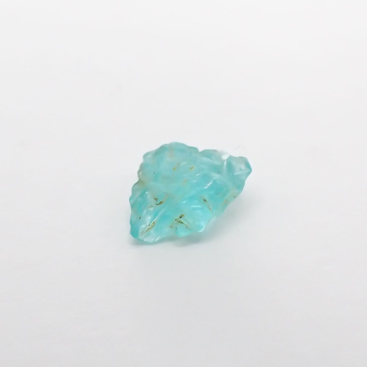 パライバトルマリン(宝石名トルマリン/別名パライバ・トルマリン) ブラジル・バターリャ鉱山産 原石 0.27ct 識別済[210911480]4.2×4.5mm前後