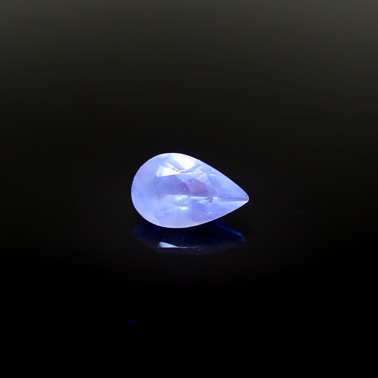 アパタイト フルオレッセンス ジンバブエ産 1.26ct[240527573]9.1x5.7mm前後