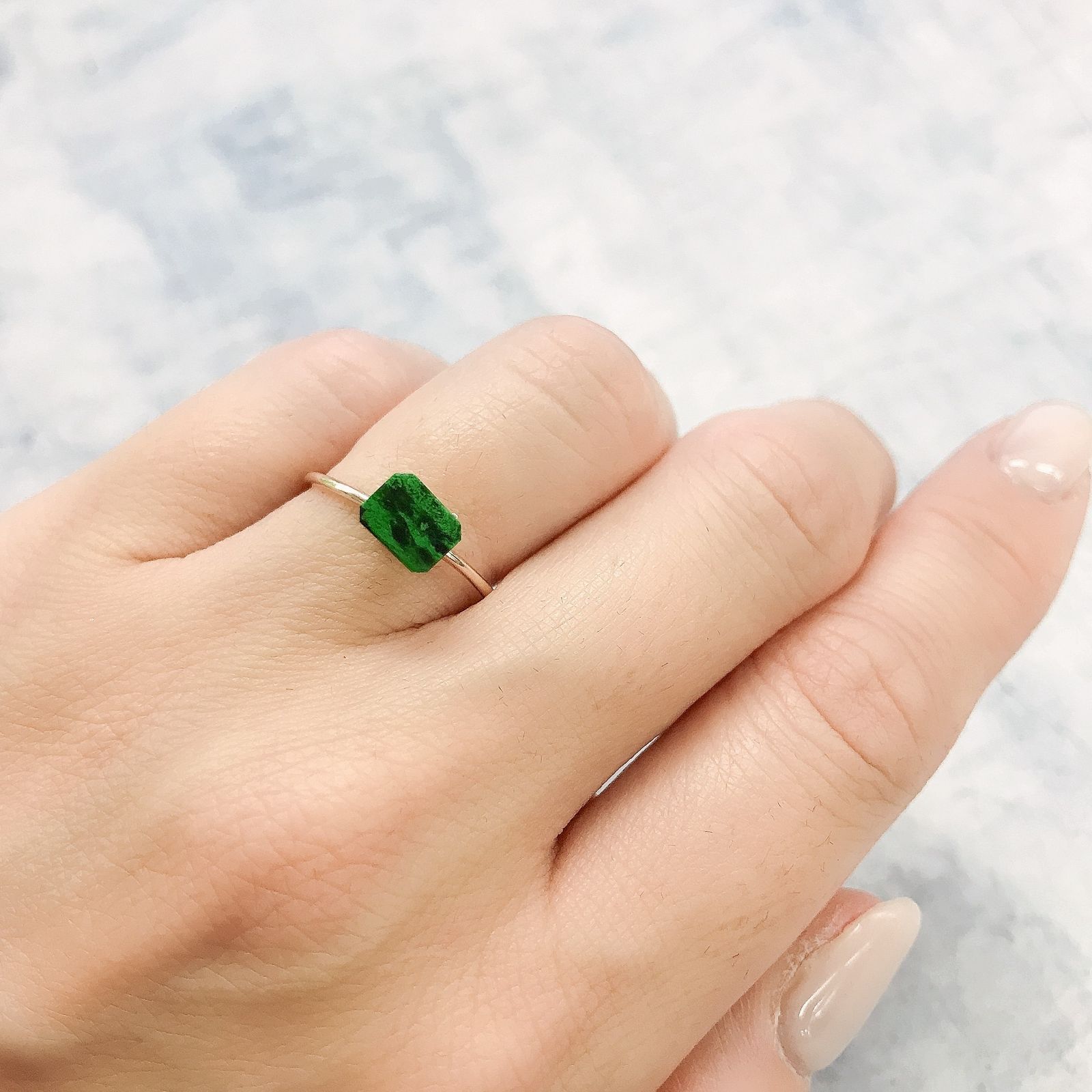 モーシッシ ビルマ産 0.78ct[220515727]6.6x5mm前後