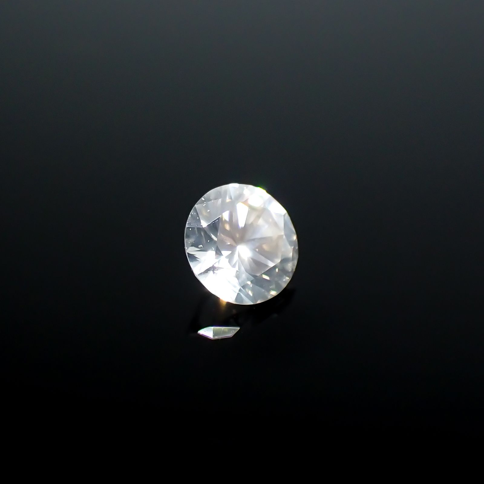 シルキーダイヤモンド 0.12ct[240326621]3x3mm前後