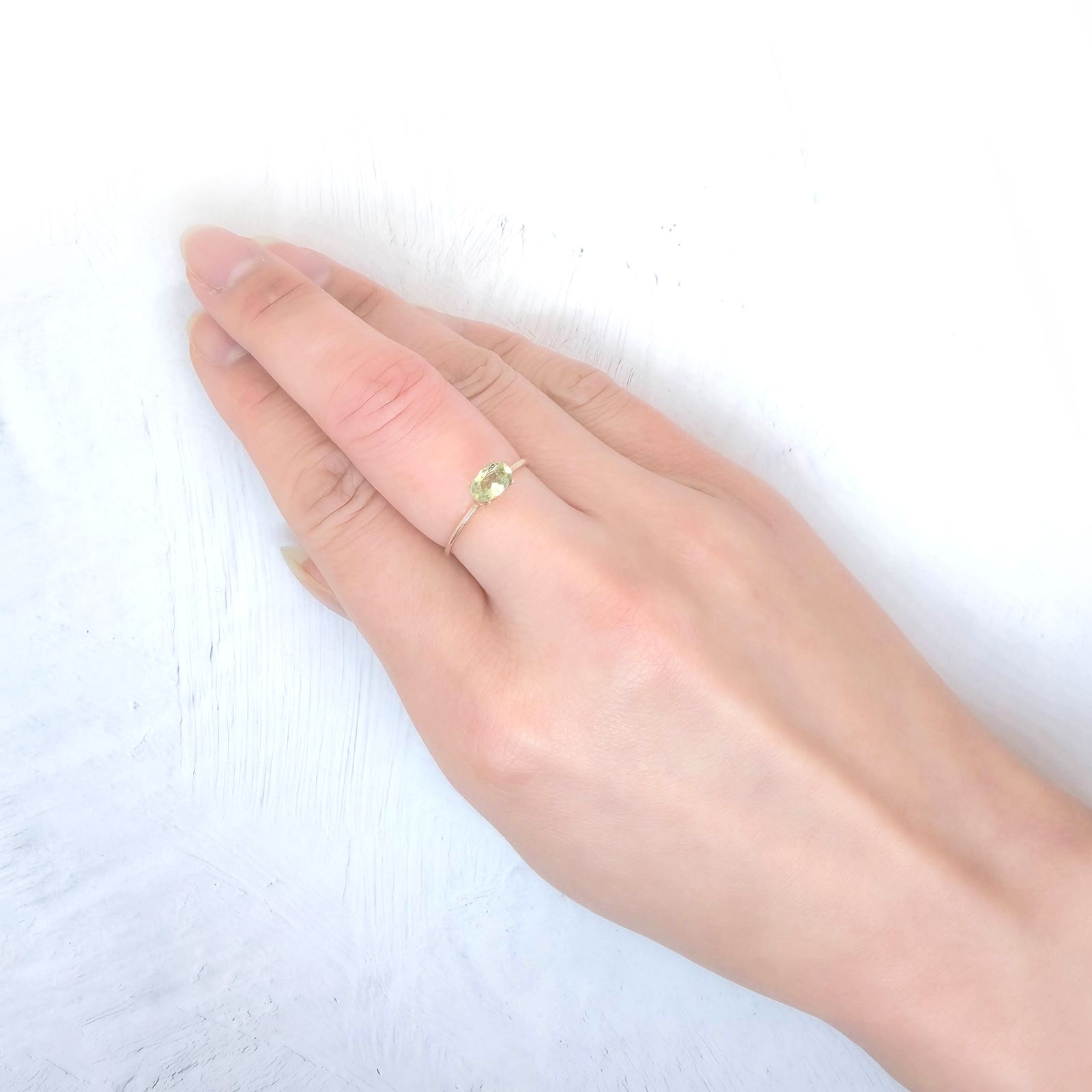 ブラジリアナイト(宝石名ブラジリアナイト)ブラジル産 識別済 0.49ct / 6.3x4.2mm前後 [260131495]