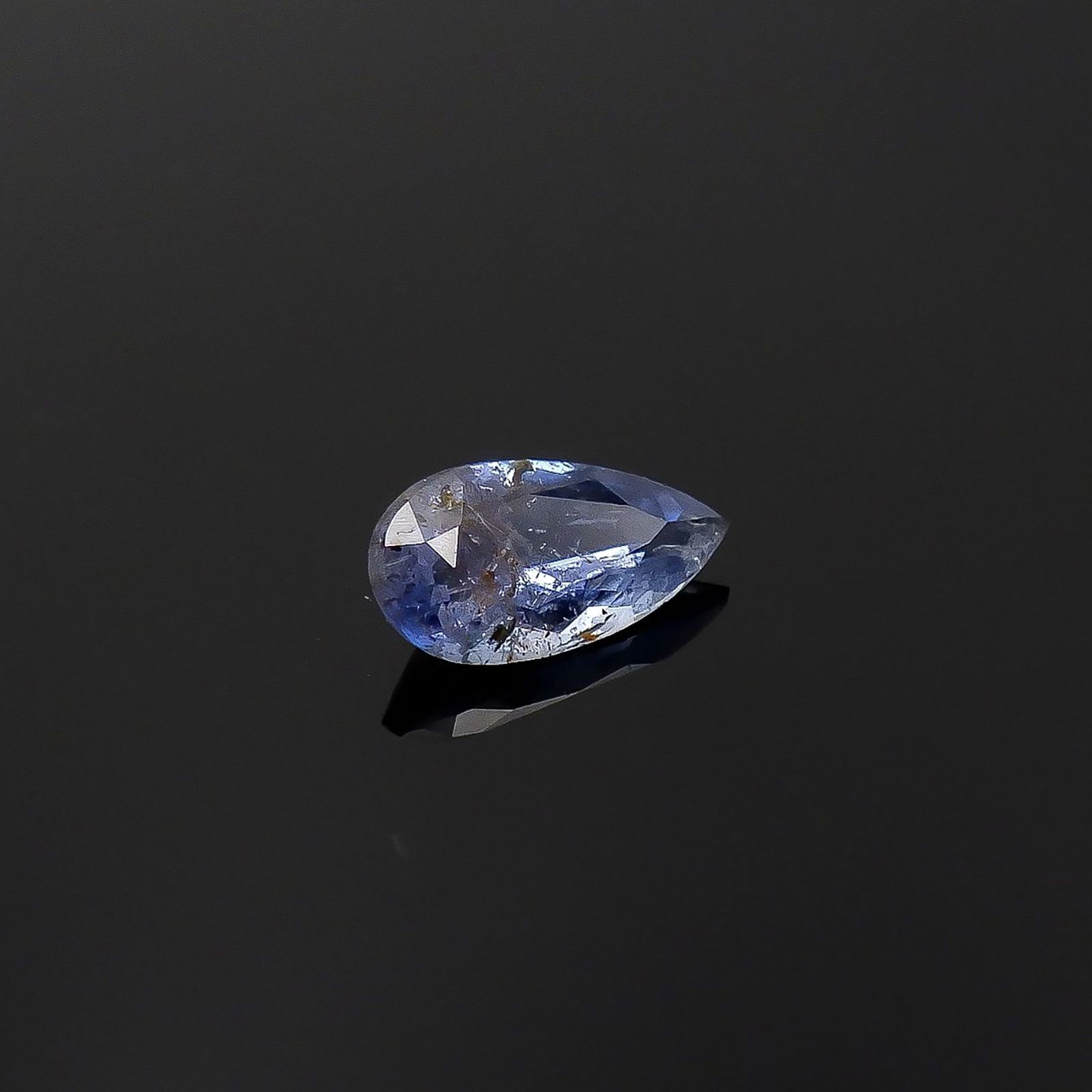 ジェレメジェバイト(宝石名エレメージェバイト)ナミビア産 ソ付(彩珠) 0.311ct / 6.6x3.4mm前後 [230823131]