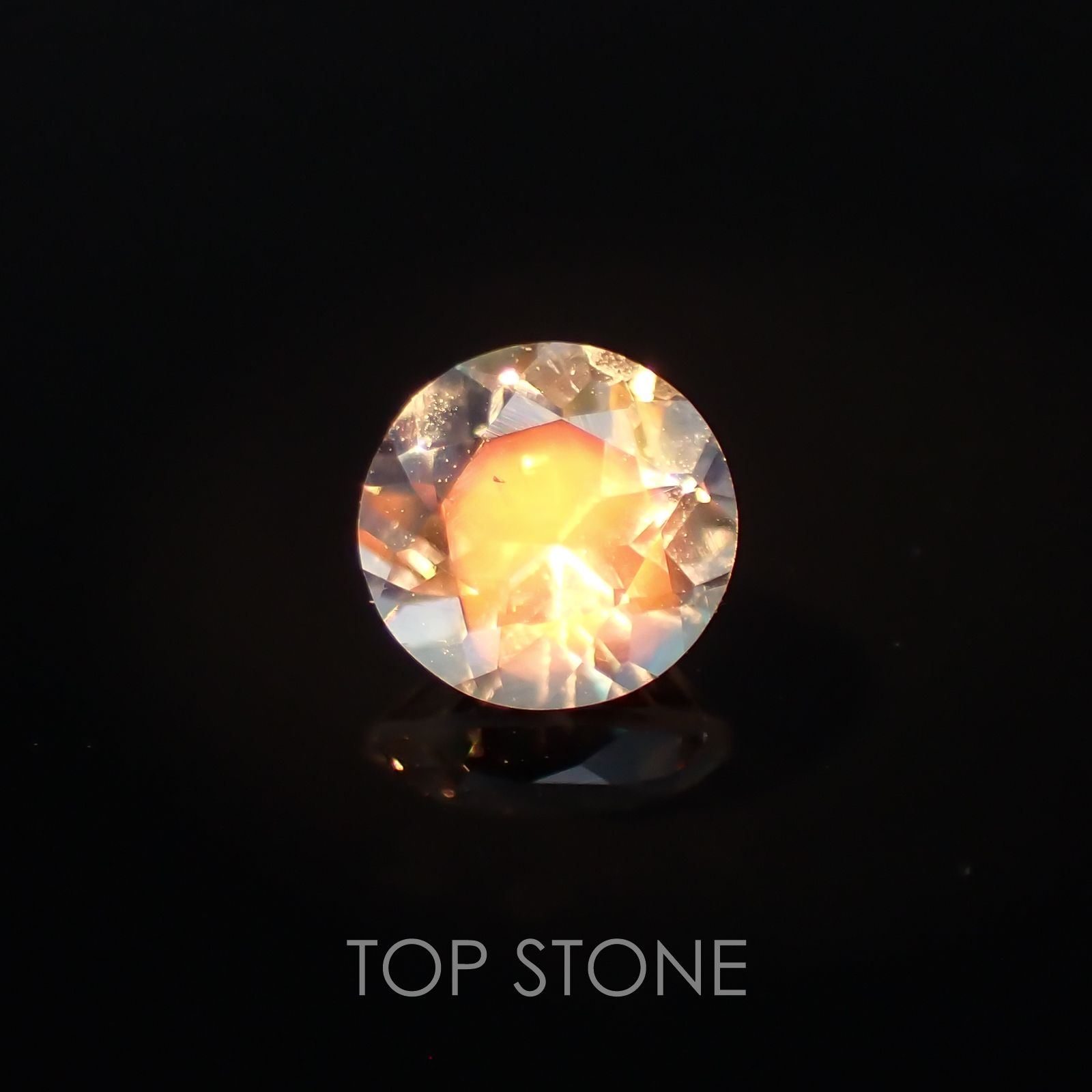 レインボームーンストーン(アンデシンラブラドライト) マダガスカル産 ルース 0.23ct[210310264]4×4mm前後