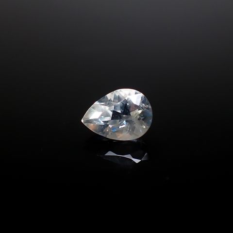 リューサイト 遊色効果あり イタリア産 0.63ct [250730646]6.9x5mm前後
