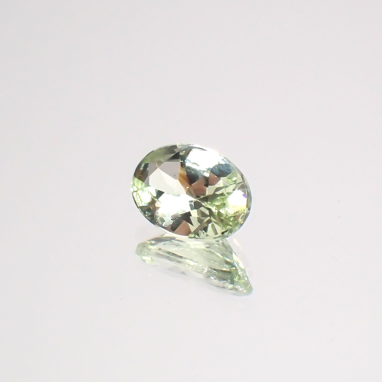 ミントガーネット タンザニア産 0.61ct[231023726]6.5x4.5mm前後