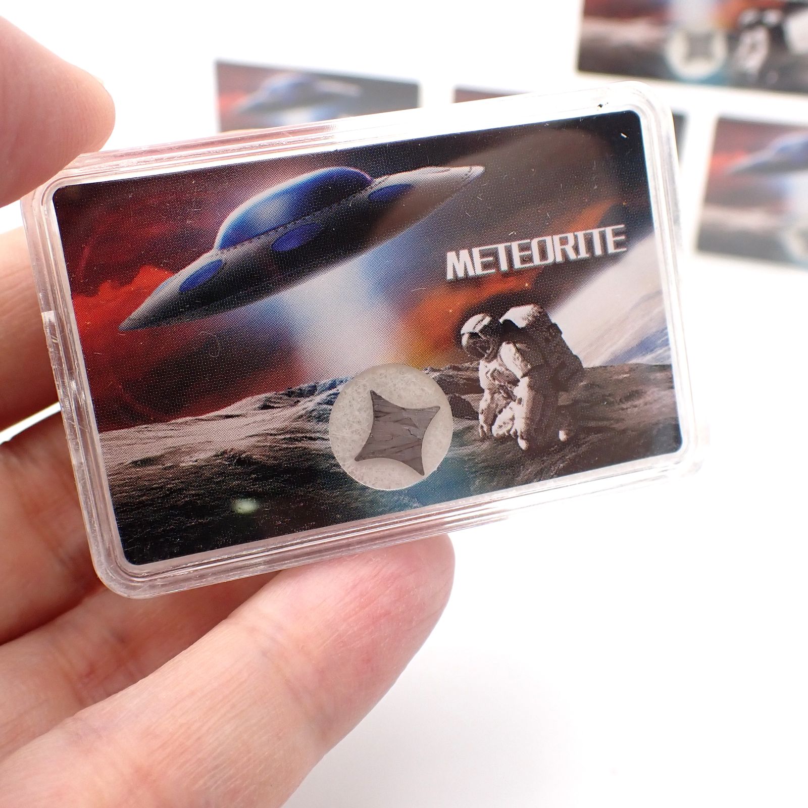 <ランダムセレクト1個販売>アルタイ隕石 十字星カット 発見地:中国 約0.56ct[240125410]8.9x8.9mm前後