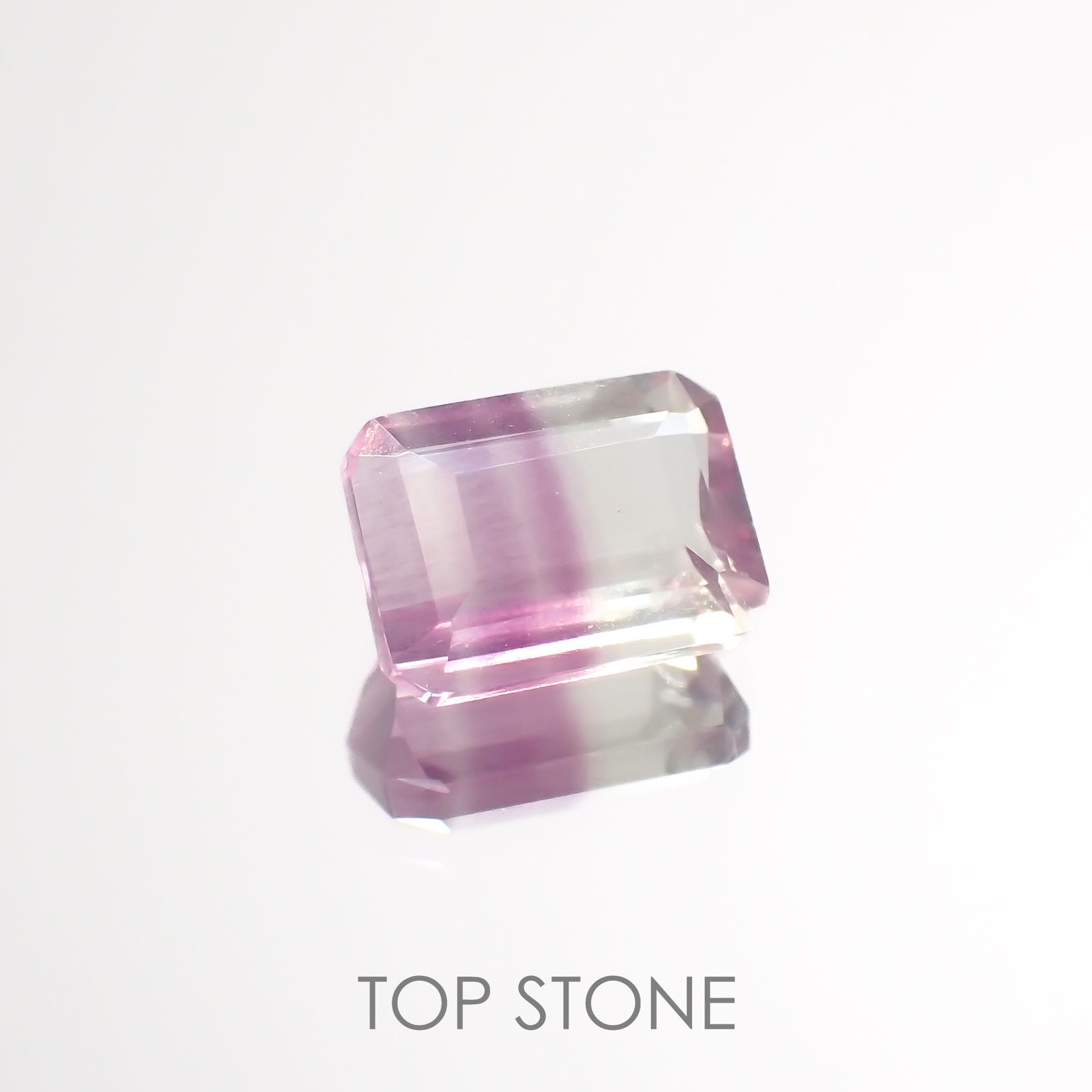 バイカラーフローライト 中国産 1.95ct[220917987]8x5.9mm前後