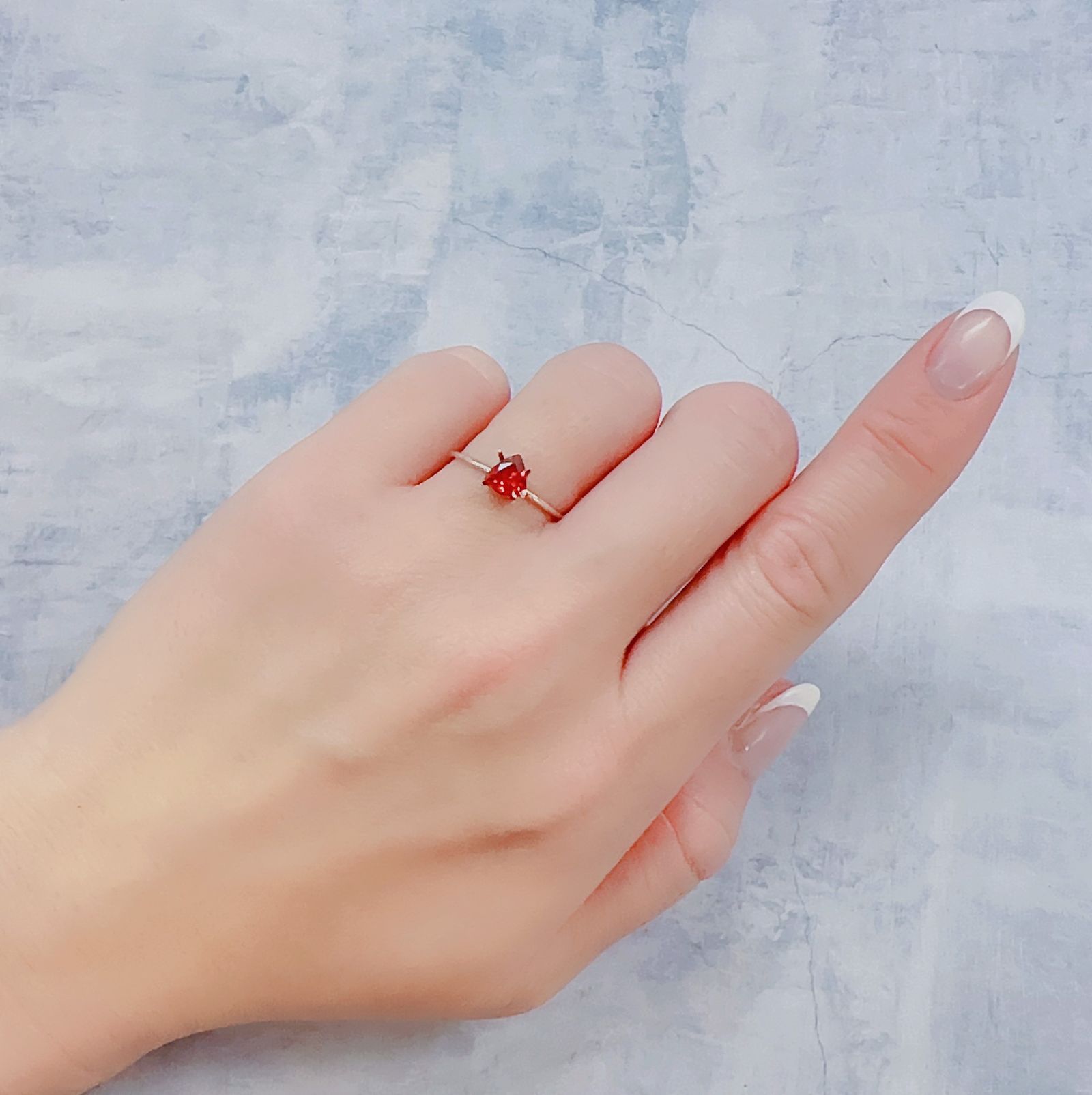 レッドラブラドライト(宝石名ラブラドライト)エチオピア産 0.45ct 識別済[221219569]5.6x5.7mm前後
