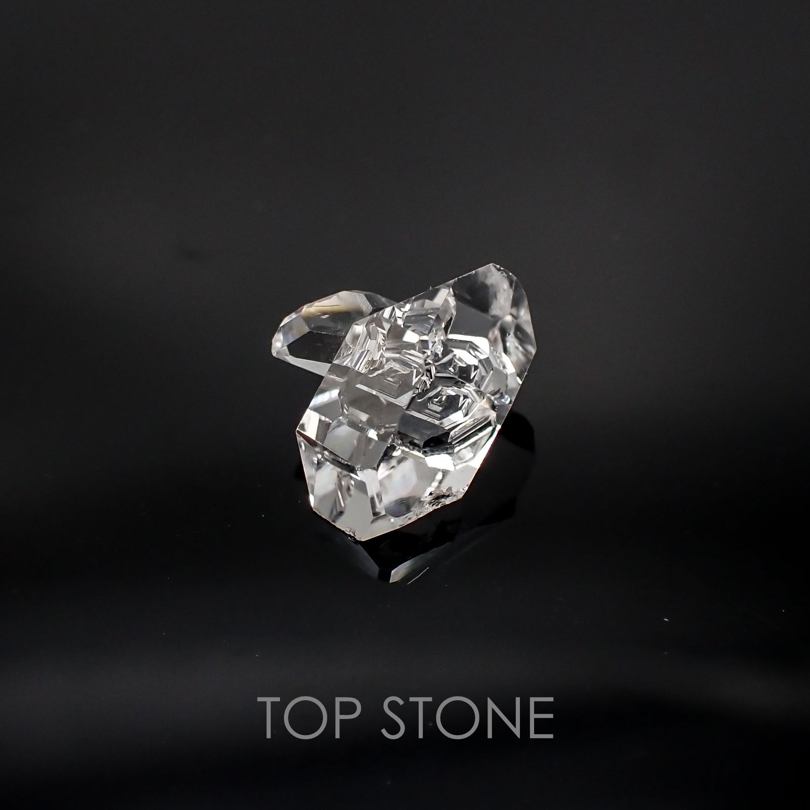 ハーキマーダイヤモンド(宝石名クォーツ) アメリカ・ニューヨーク州産 原石・結晶 2.70ct 識別済[20127559]11×8.9mm前後