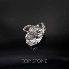 ハーキマーダイヤモンド(宝石名クォーツ) アメリカ・ニューヨーク州産 原石・結晶 2.70ct 識別済[20127559]11×8.9mm前後
