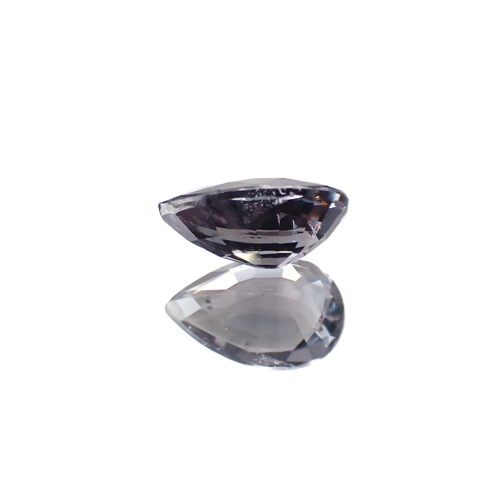 ベキリーブルーガーネット（カラーチェンジガーネット アレキタイプ）(宝石名ガーネット)マダガスカル・ベキリー産 1.19ct 識別済[221018900]8.1x5.2mm前後