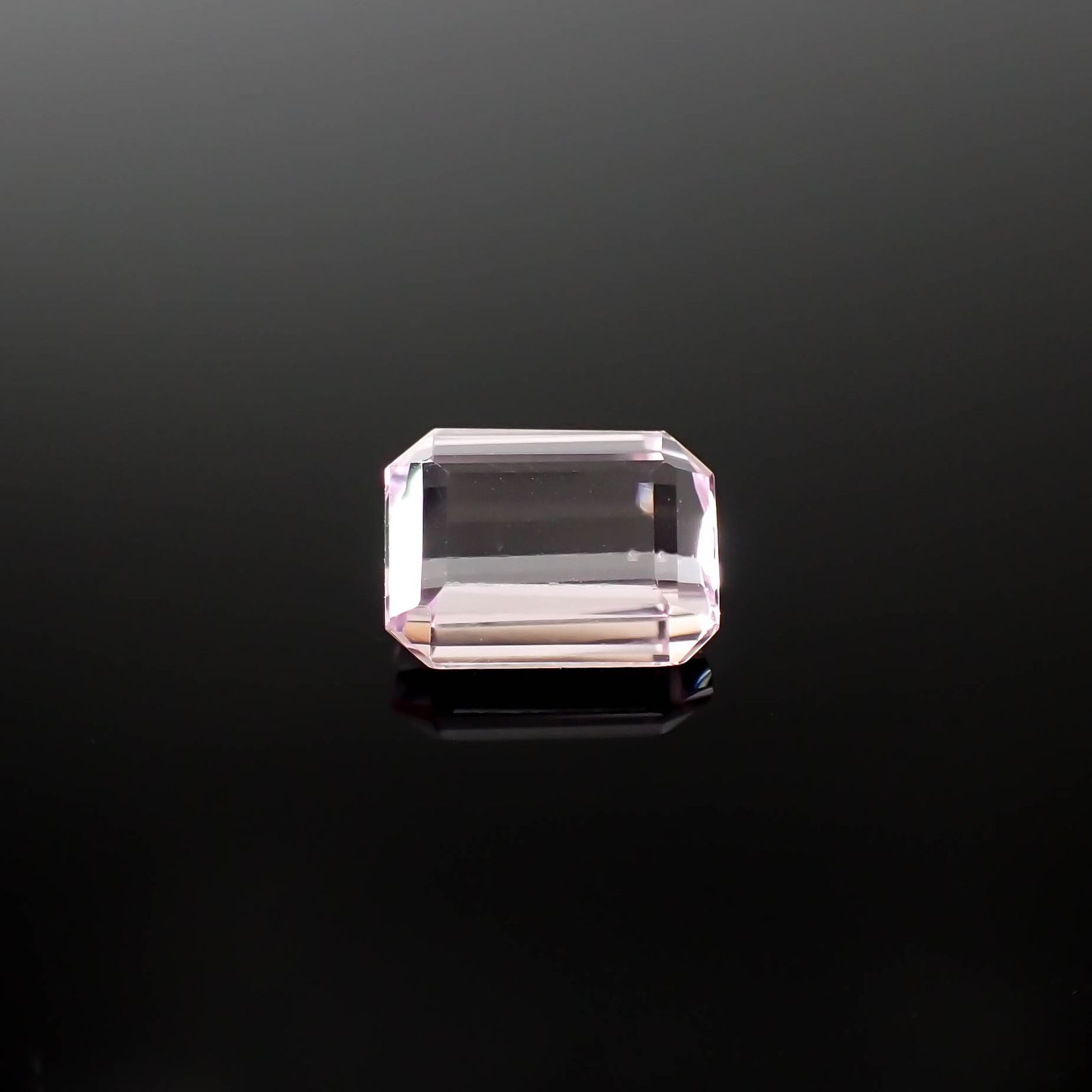 クンツァイト アフガニスタン産 3.61ct[231225142]10.2x7.7mm前後