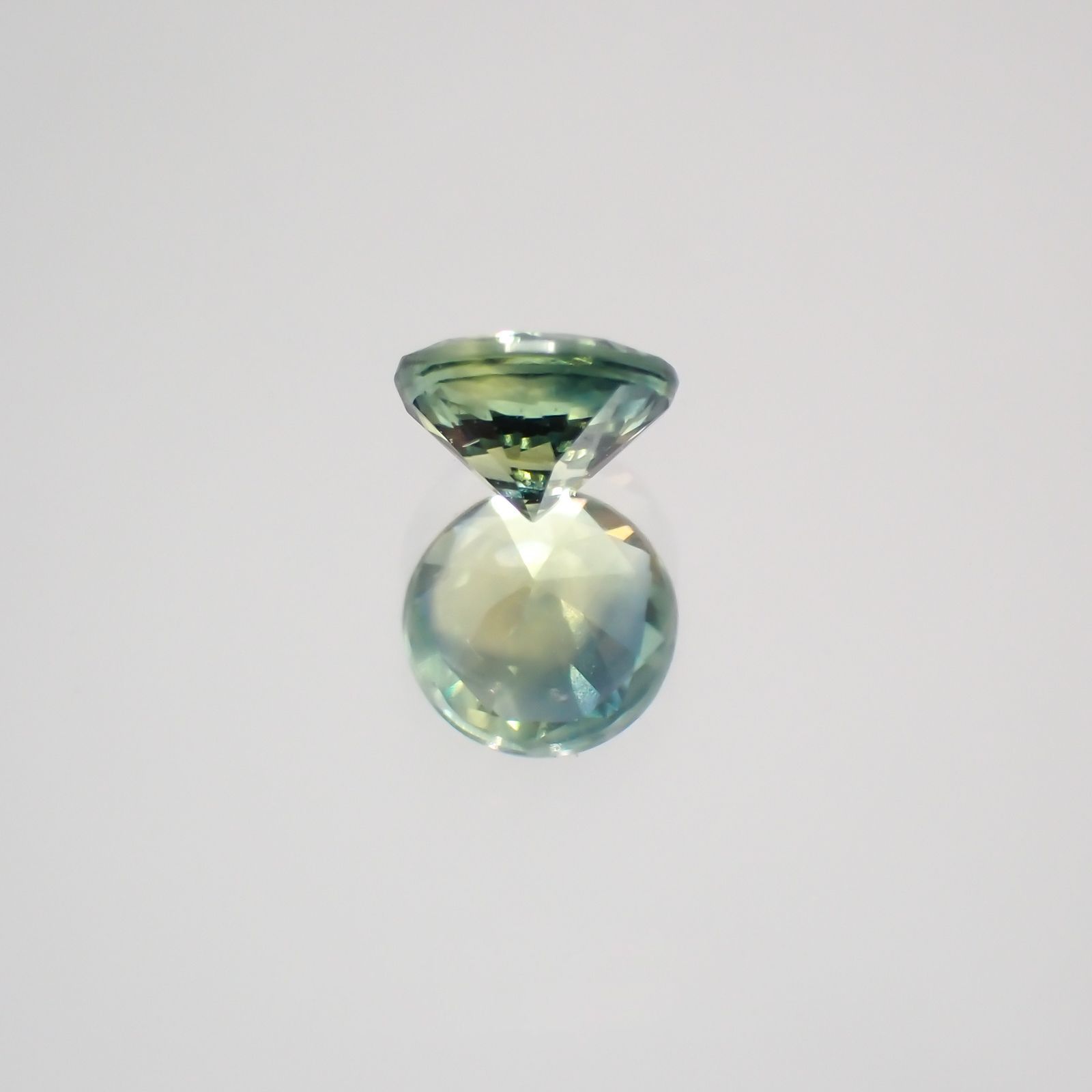 モンタナサファイア アメリカ産 ルース 0.32ct[210410615]3.9×3.9mm前後