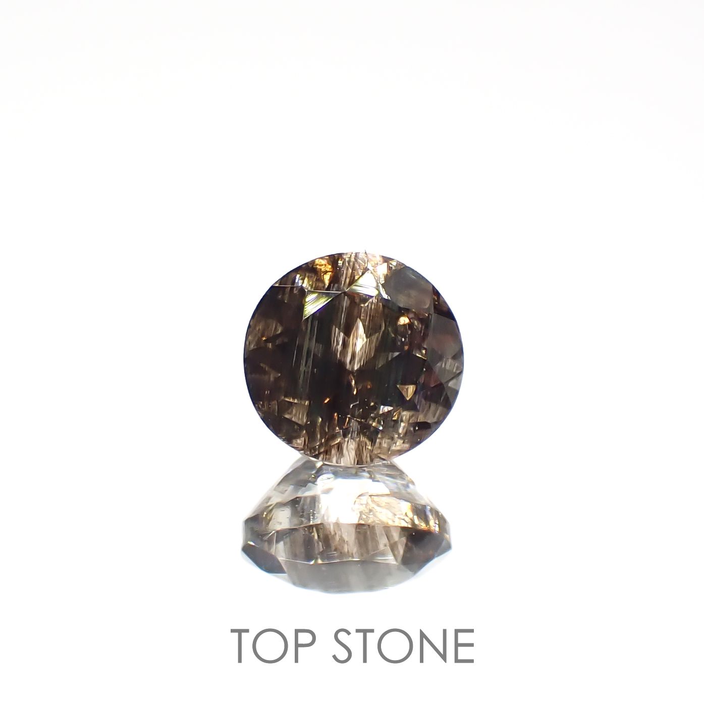 レインボースキャポライト ブラジル産 0.88ct[220817522]6x5.9mm前後