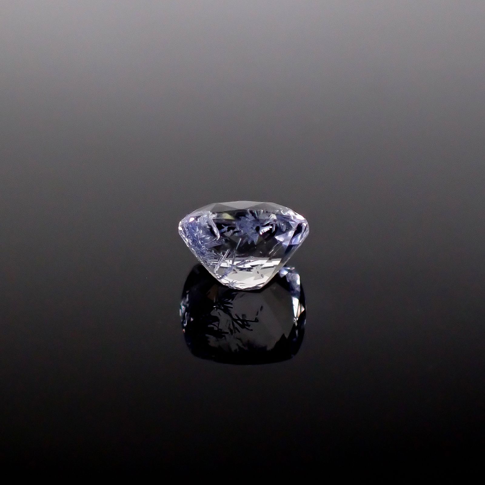 デュモルチェライトインクォーツ ブラジル産 1.57ct / 7.7x6.9mm前後 [260331840]