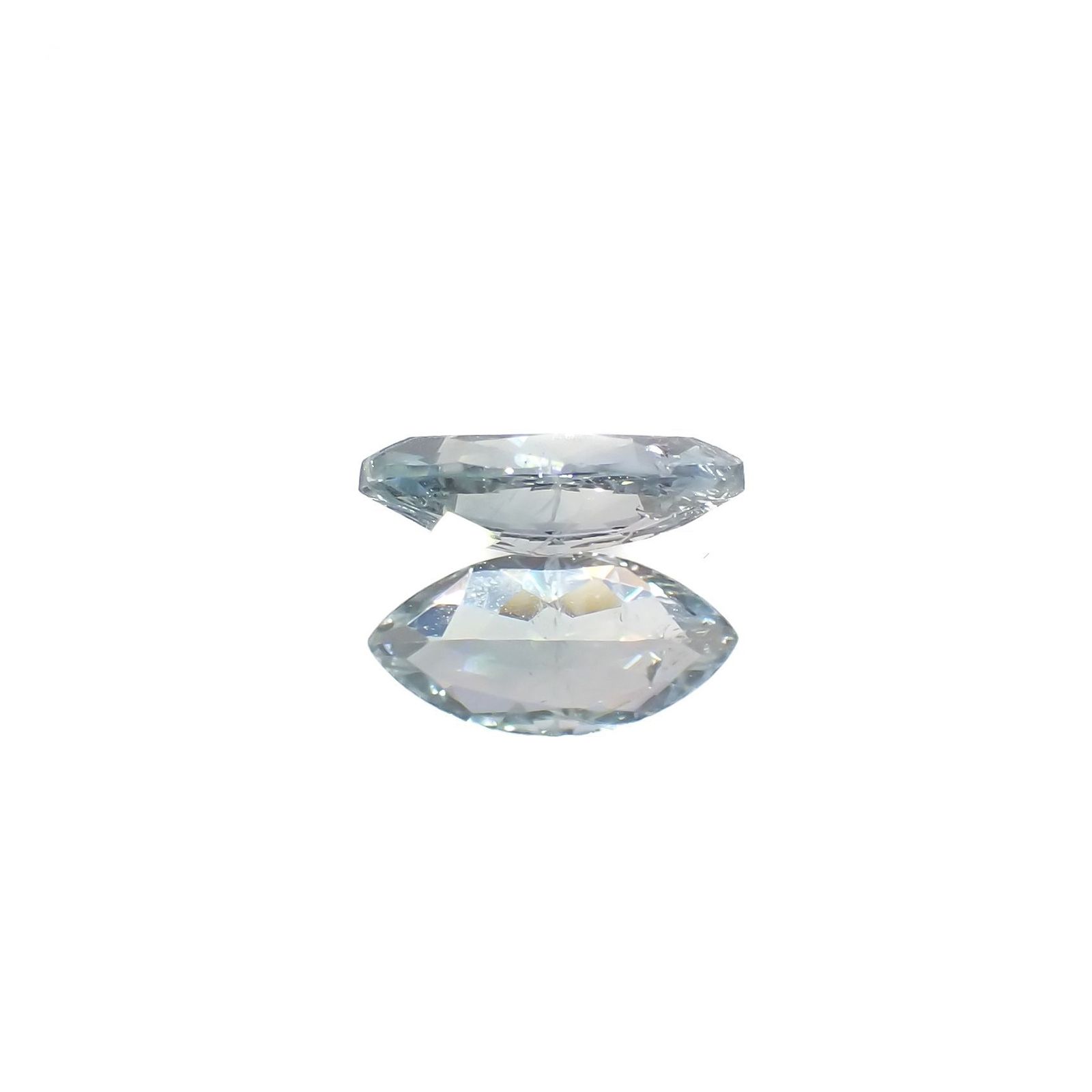 ジェレメジェバイト(宝石名エレメジェバイト)ナミビア産 識別済 0.39ct / 7.3x3.6mm前後 [220616314]