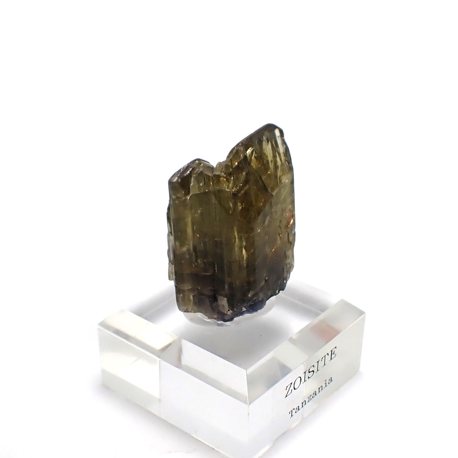 ゾイサイト原石 タンザニア産 アクリル台座付き 191.64ct(38.32g) / 16.5x25.2x35mm前後 [260632371]
